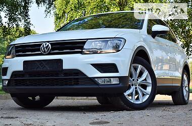 Внедорожник / Кроссовер Volkswagen Tiguan 2016 в Дрогобыче