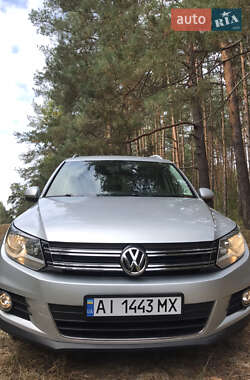 Внедорожник / Кроссовер Volkswagen Tiguan 2012 в 