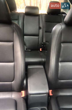Внедорожник / Кроссовер Volkswagen Tiguan 2012 в 