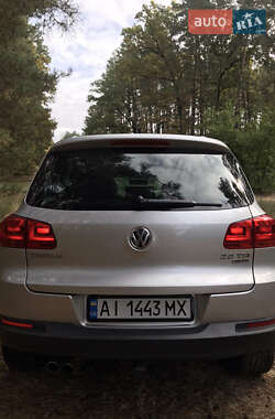 Внедорожник / Кроссовер Volkswagen Tiguan 2012 в 