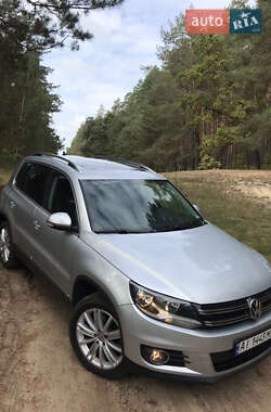 Внедорожник / Кроссовер Volkswagen Tiguan 2012 в 