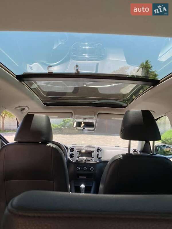 Внедорожник / Кроссовер Volkswagen Tiguan 2011 в Одессе