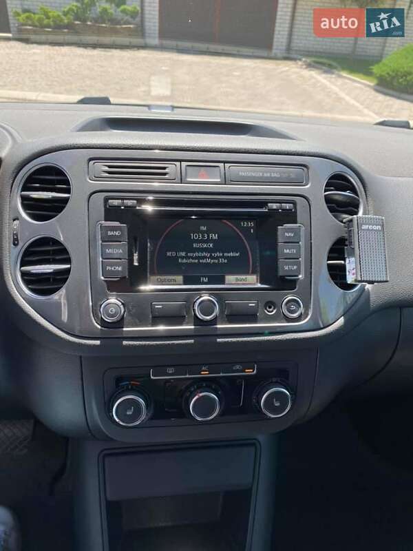 Внедорожник / Кроссовер Volkswagen Tiguan 2011 в Одессе