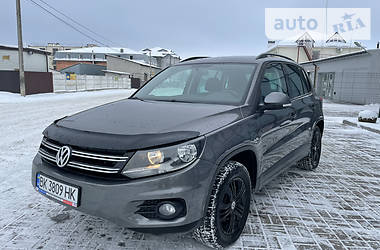 Внедорожник / Кроссовер Volkswagen Tiguan 2014 в Ровно