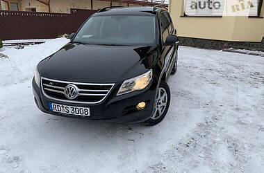 Внедорожник / Кроссовер Volkswagen Tiguan 2010 в Львове