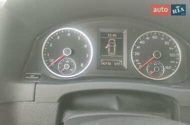 Позашляховик / Кросовер Volkswagen Tiguan 2009 в 