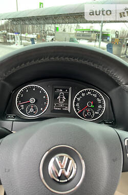 Позашляховик / Кросовер Volkswagen Tiguan 2016 в Полтаві