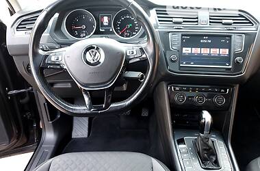 Внедорожник / Кроссовер Volkswagen Tiguan 2016 в Черновцах