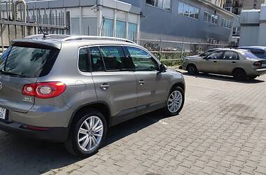 Внедорожник / Кроссовер Volkswagen Tiguan 2008 в Хмельницком