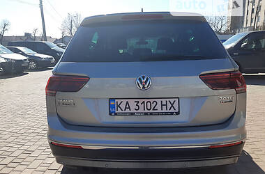 Позашляховик / Кросовер Volkswagen Tiguan 2017 в Хмельницькому