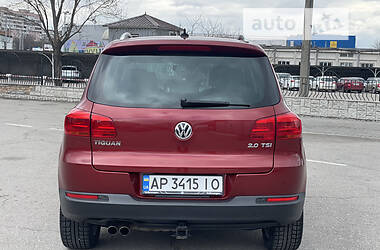 Внедорожник / Кроссовер Volkswagen Tiguan 2012 в Запорожье