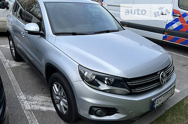 Внедорожник / Кроссовер Volkswagen Tiguan 2012 в Днепре