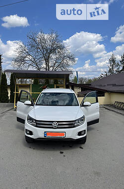 Позашляховик / Кросовер Volkswagen Tiguan 2012 в Кам'янець-Подільському