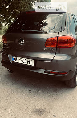 Внедорожник / Кроссовер Volkswagen Tiguan 2011 в Запорожье