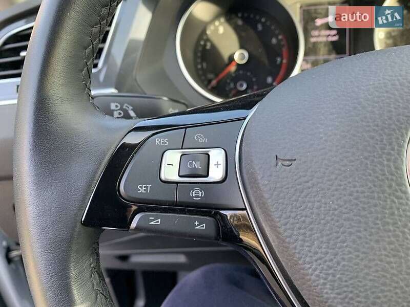 Внедорожник / Кроссовер Volkswagen Tiguan 2018 в Одессе
