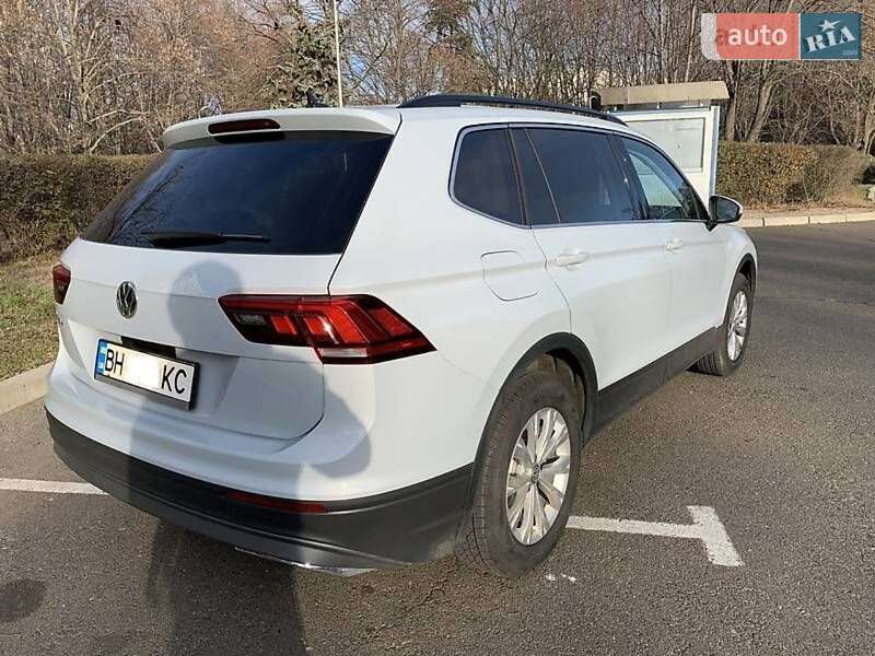 Внедорожник / Кроссовер Volkswagen Tiguan 2018 в Одессе