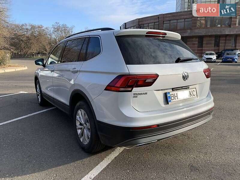 Внедорожник / Кроссовер Volkswagen Tiguan 2018 в Одессе