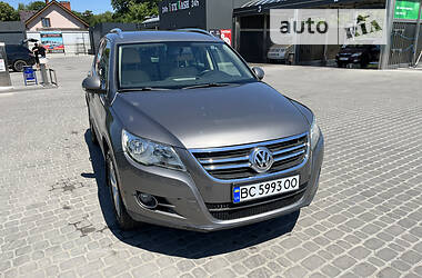 Позашляховик / Кросовер Volkswagen Tiguan 2001 в Львові