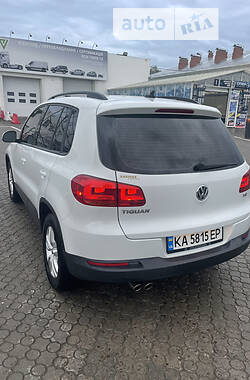 Внедорожник / Кроссовер Volkswagen Tiguan 2017 в Черновцах
