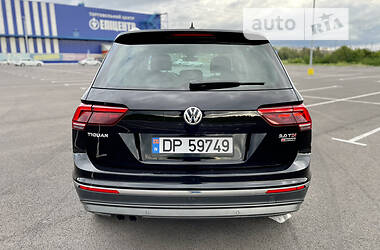 Внедорожник / Кроссовер Volkswagen Tiguan 2018 в Ровно