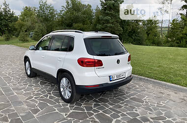 Внедорожник / Кроссовер Volkswagen Tiguan 2013 в Полтаве