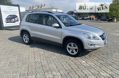 Внедорожник / Кроссовер Volkswagen Tiguan 2009 в Черновцах