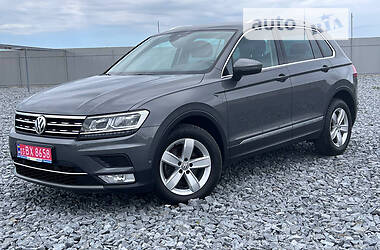 Внедорожник / Кроссовер Volkswagen Tiguan 2017 в Бродах