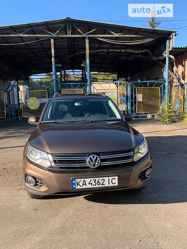 Внедорожник / Кроссовер Volkswagen Tiguan 2014 в Киеве