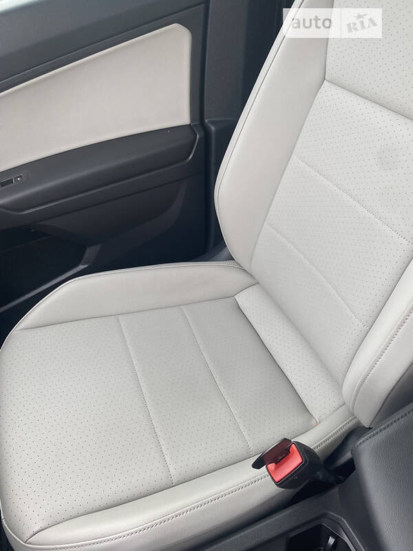 Внедорожник / Кроссовер Volkswagen Tiguan 2019 в Полтаве