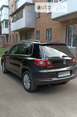 Позашляховик / Кросовер Volkswagen Tiguan 2009 в Житомирі