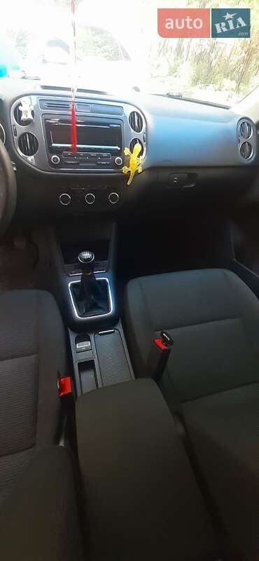 Хэтчбек Volkswagen Tiguan 2011 в Рахове