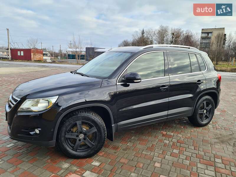 Позашляховик / Кросовер Volkswagen Tiguan 2010 в Шепетівці