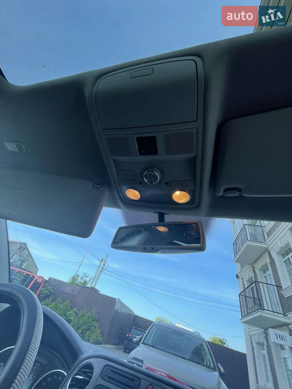 Внедорожник / Кроссовер Volkswagen Tiguan 2010 в Киеве