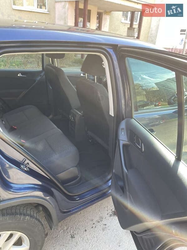 Внедорожник / Кроссовер Volkswagen Tiguan 2010 в Ужгороде