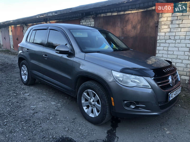 Позашляховик / Кросовер Volkswagen Tiguan 2010 в Кривому Розі