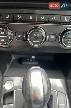 Внедорожник / Кроссовер Volkswagen Tiguan 2019 в 