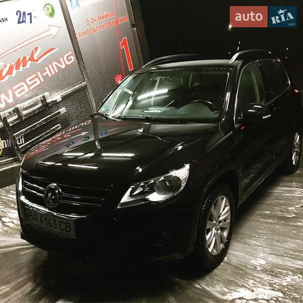 Внедорожник / Кроссовер Volkswagen Tiguan 2009 в Кропивницком