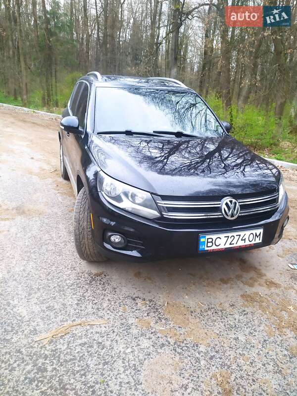 Внедорожник / Кроссовер Volkswagen Tiguan 2011 в Ивано-Франковске