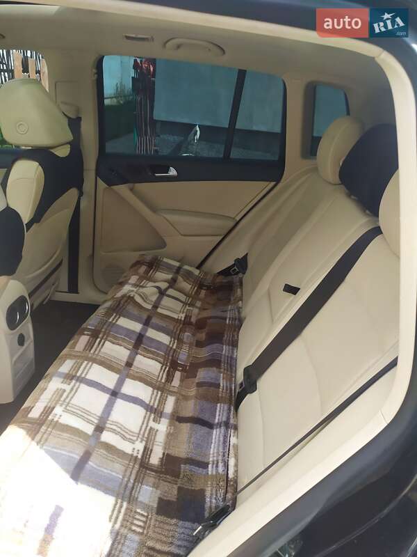 Внедорожник / Кроссовер Volkswagen Tiguan 2011 в Ивано-Франковске