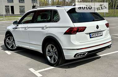Позашляховик / Кросовер Volkswagen Tiguan 2023 в 