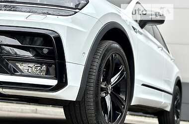 Внедорожник / Кроссовер Volkswagen Tiguan 2020 в 
