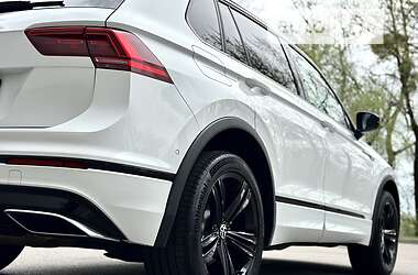 Внедорожник / Кроссовер Volkswagen Tiguan 2020 в 