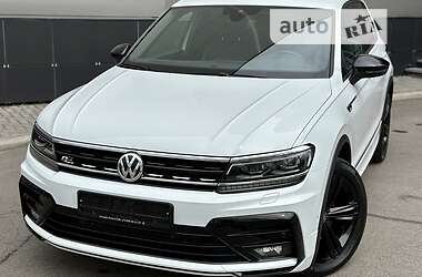 Внедорожник / Кроссовер Volkswagen Tiguan 2020 в 