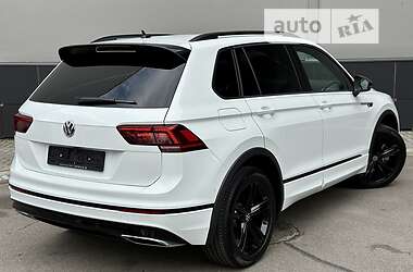 Внедорожник / Кроссовер Volkswagen Tiguan 2020 в 