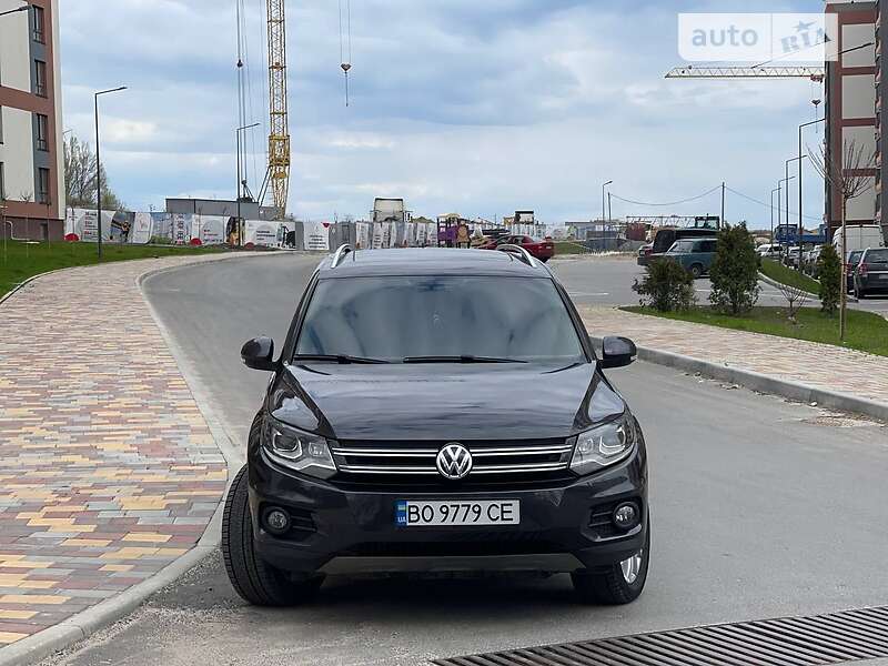 Внедорожник / Кроссовер Volkswagen Tiguan 2016 в Тернополе