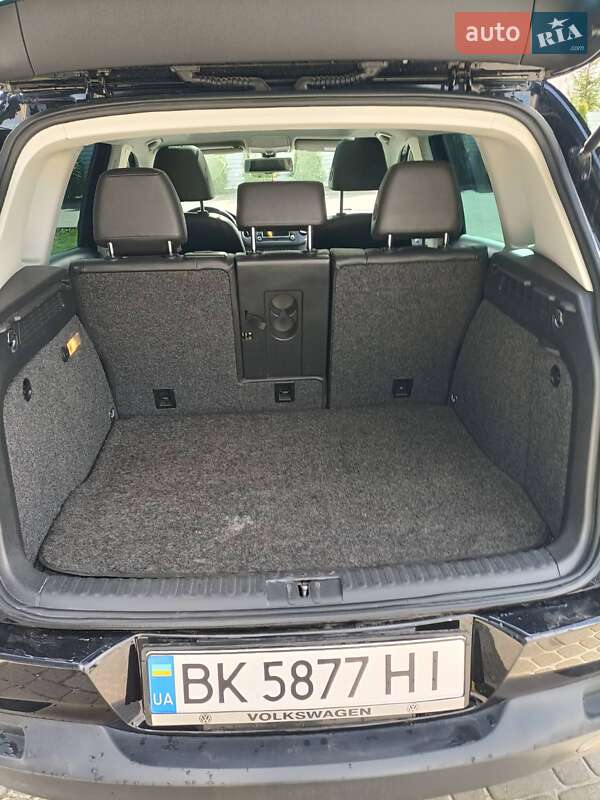 Внедорожник / Кроссовер Volkswagen Tiguan 2011 в Бродах