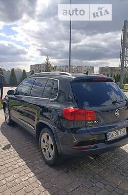 Позашляховик / Кросовер Volkswagen Tiguan 2011 в Бродах