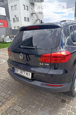 Внедорожник / Кроссовер Volkswagen Tiguan 2011 в Бродах