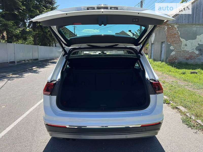 Внедорожник / Кроссовер Volkswagen Tiguan 2017 в Мукачево