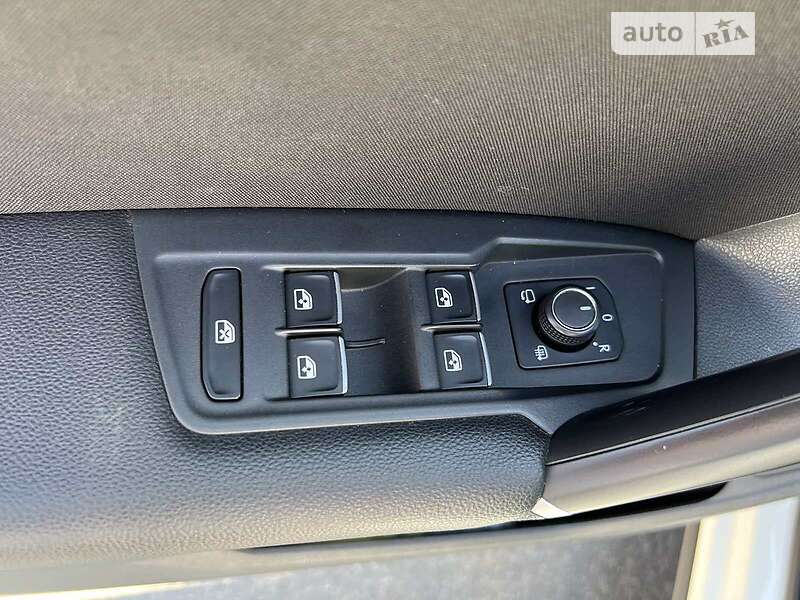 Внедорожник / Кроссовер Volkswagen Tiguan 2017 в Мукачево